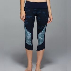 Lululemon Wunder Under Cropped Camo Navy Blue Leggings Size 6 *Full-On Luon